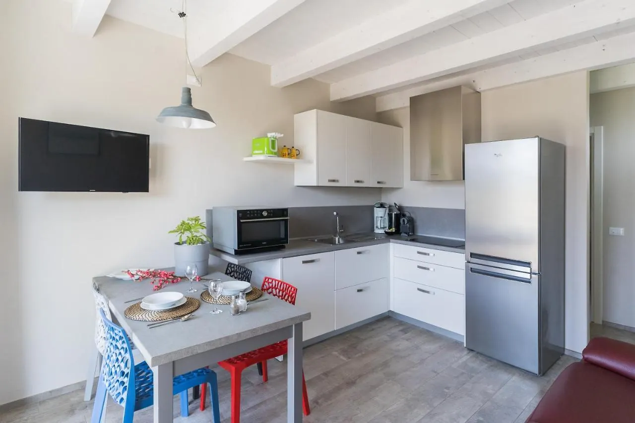 Holiday home Appartamenti Ceccherini Rosa-Viola Malcesine