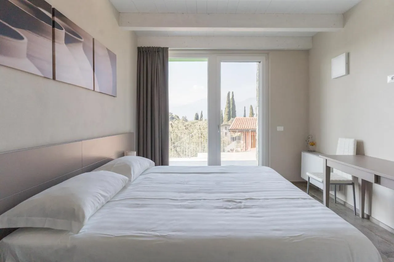 Appartamenti Ceccherini Rosa-Viola Malcesine Holiday home