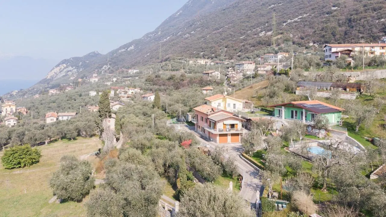 Appartamenti Ceccherini Rosa-Viola Malcesine